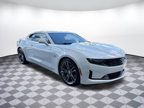 Used 2020 Chevrolet Camaro LT w/ RS Package RWD image 18