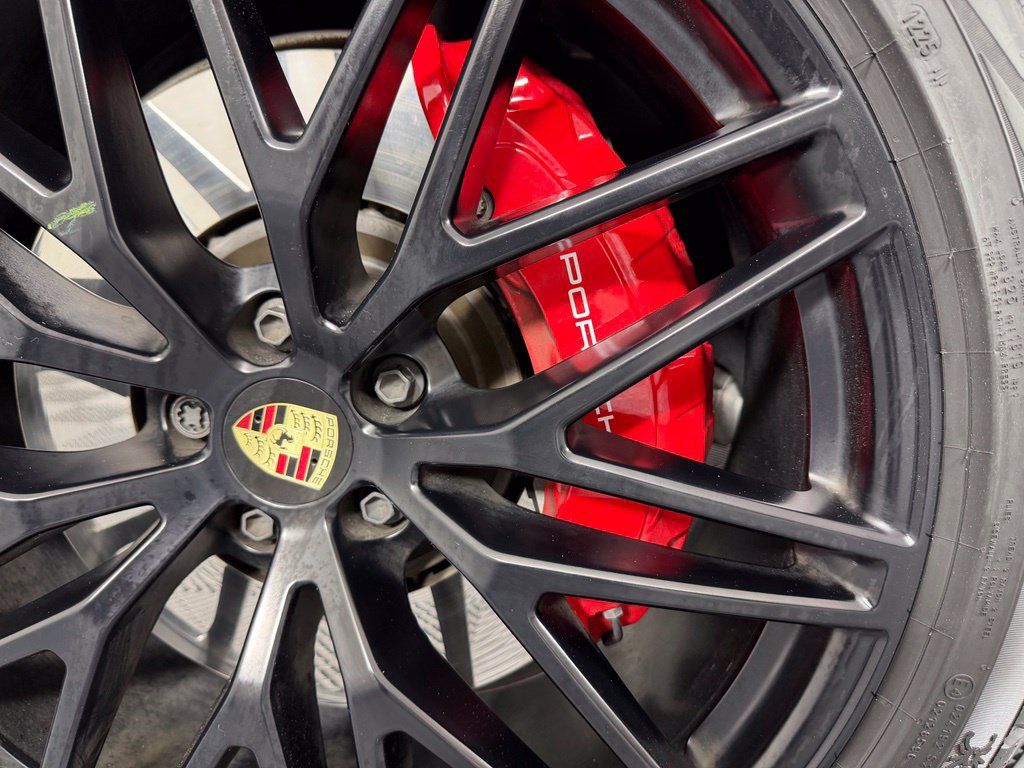 Certified 2023 Porsche Macan GTS AWD/4WD image 16