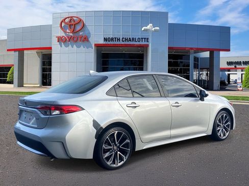 Used 2020 Toyota Corolla LE FWD image 6