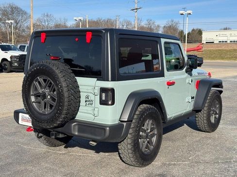 Used 2024 Jeep Wrangler Sport S image 3