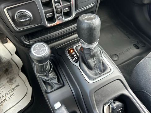 New 2026 Jeep Gladiator Sport image 24