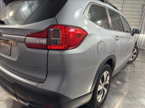 Used 2021 Subaru Ascent Premium w/ Convenience Package image 13