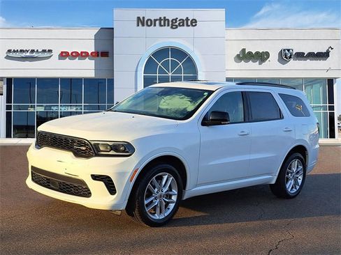 Used 2024 Dodge Durango GT image 2