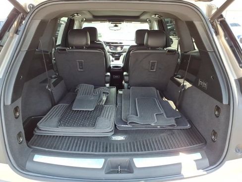 Certified 2022 Cadillac XT6 Premium Luxury w/ Technology Package AWD/4WD image 20