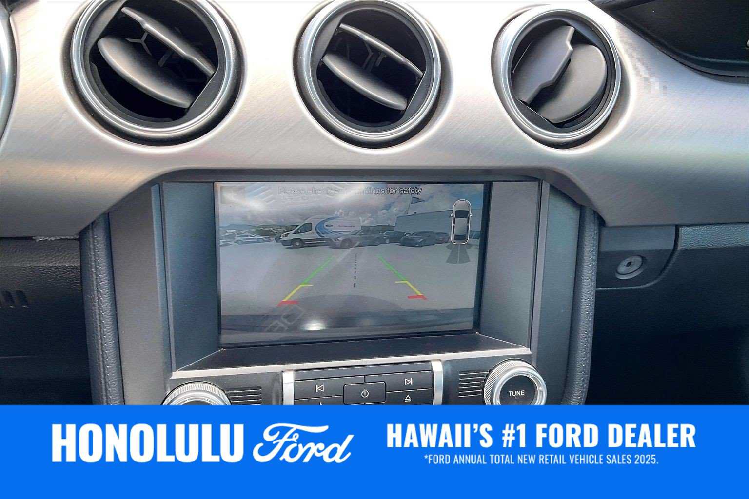 Used 2018 Ford Mustang GT Premium w/ Black Accent Package RWD image 25