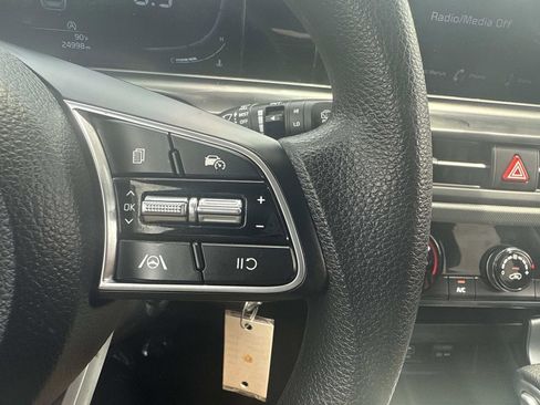 Used 2024 Kia Seltos LX AWD/4WD image 29