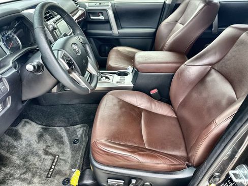 Used 2018 Toyota 4Runner Limited AWD/4WD image 24