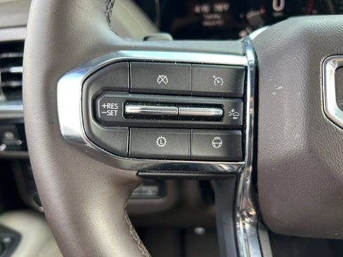 Used 2025 GMC Yukon Elevation AWD/4WD image 18