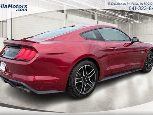 Used 2019 Ford Mustang GT RWD image 3