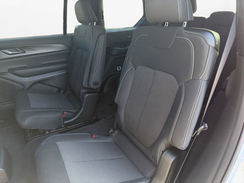 New 2025 Jeep Grand Cherokee L Laredo w/ Luxury Tech Group I AWD/4WD image 13