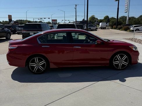 Used 2016 Honda Accord Sport image 6