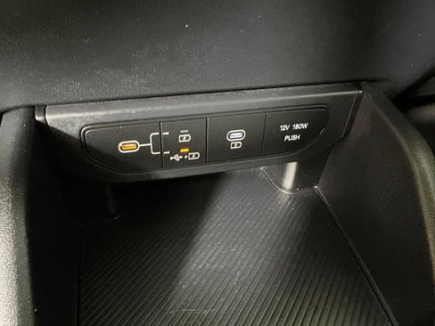 Used 2025 Kia K4 FWD image 32