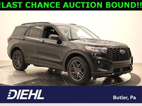 Used 2025 Ford Explorer ST-Line w/ Premium Package image 1