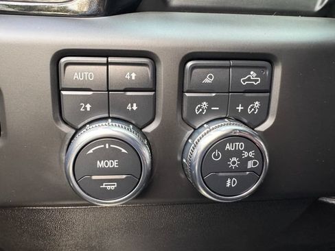 Used 2022 GMC Sierra 1500 AT4 w/ AT4 Preferred Package AWD/4WD image 25