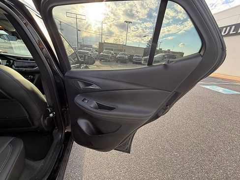 Used 2023 Buick Encore GX Preferred w/ Cold Weather Comfort Package image 14