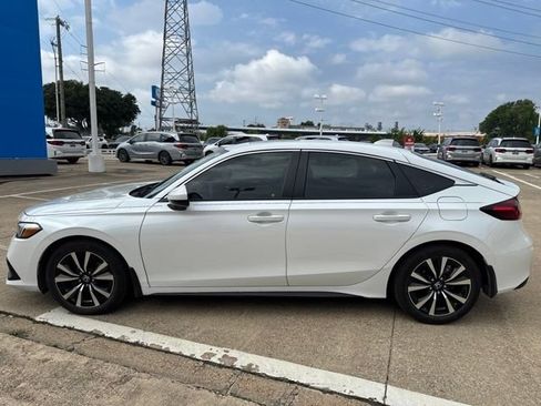 Used 2024 Honda Civic EX-L image 4