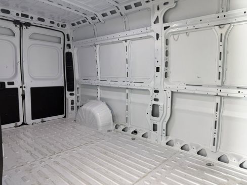 Used 2026 RAM ProMaster 2500 w/ Convenience Group FWD image 14
