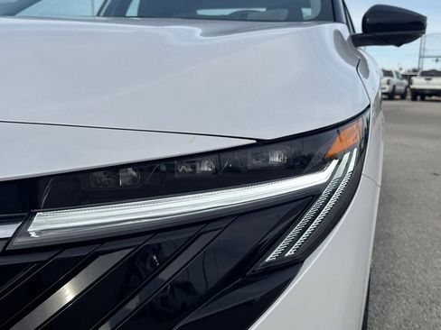 New 2026 Nissan Sentra SR w/ SR Premium Package image 11