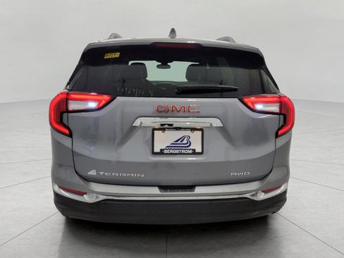 Used 2024 GMC Terrain SLT image 24