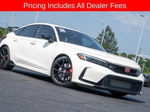 Used 2024 Honda Civic Type R image 2