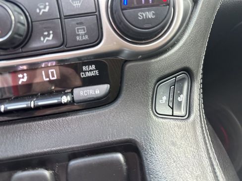 Used 2017 Chevrolet Tahoe LT w/ LT Signature Package image 27