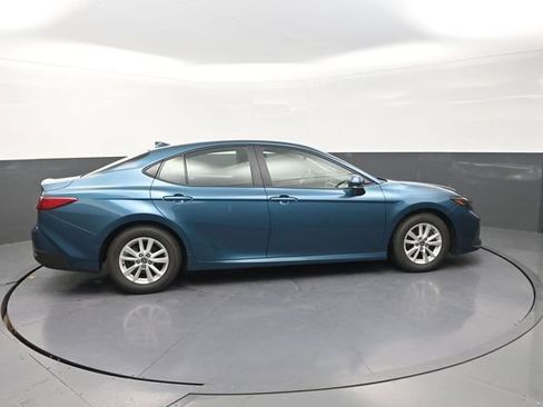 Certified 2025 Toyota Camry LE FWD image 9