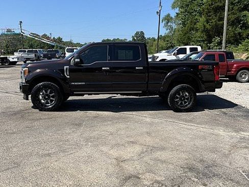 Used 2019 Ford F250 Limited AWD/4WD image 4