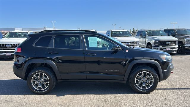 Used 2022 Jeep Cherokee Trailhawk w/ Trailer Tow Group AWD/4WD image 2
