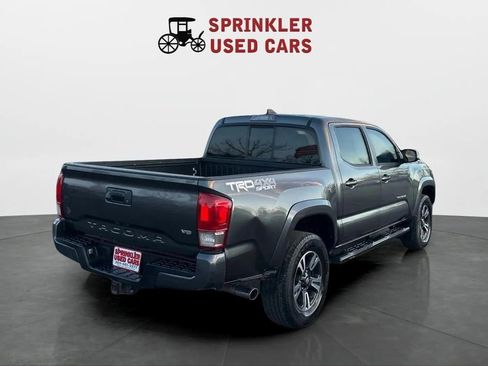 Used 2016 Toyota Tacoma TRD Sport w/ Towing Package image 13
