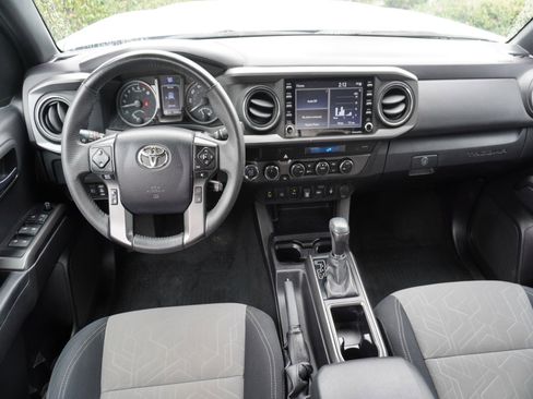 Used 2023 Toyota Tacoma TRD Off-Road w/ Technology Package AWD/4WD image 2