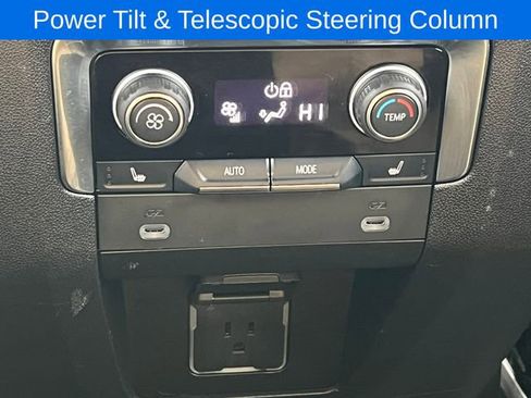 Used 2021 Chevrolet Suburban Premier w/ Premium Package image 41