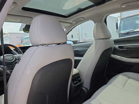 Used 2023 Hyundai Sonata Limited FWD image 14