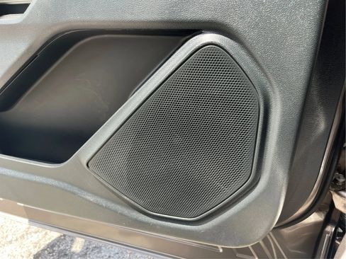 Used 2021 Ford Explorer XLT RWD image 31