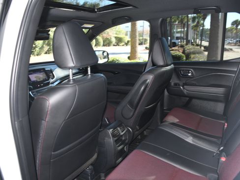 Used 2022 Honda Ridgeline Black Edition image 17