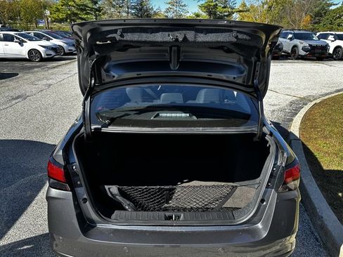 New 2025 Nissan Versa SR w/ Trunk Package image 13