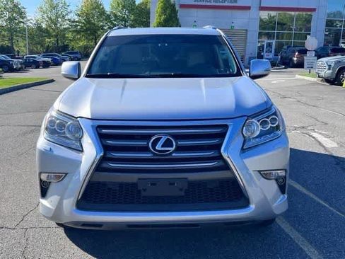 Used 2019 Lexus GX 460 Premium w/ Premium Package AWD/4WD image 2