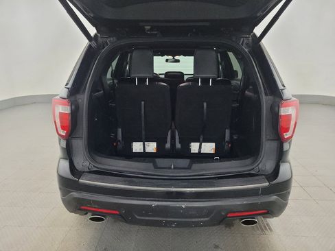 Used 2018 Ford Explorer XLT w/ Equipment Group 202A AWD/4WD image 29