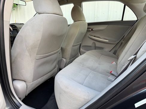 Used 2010 Toyota Corolla LE FWD image 17