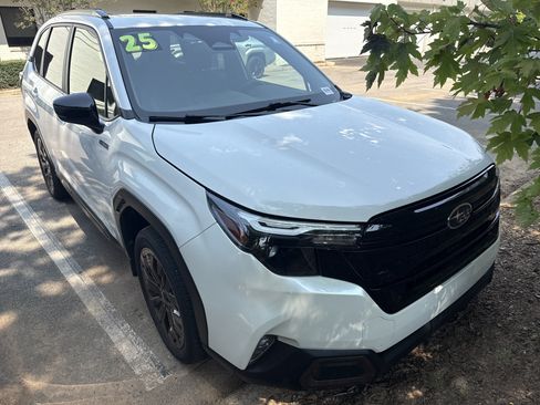 Used 2025 Subaru Forester Sport AWD/4WD image 2