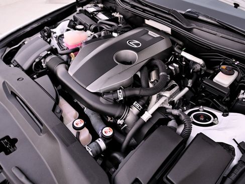 Used 2017 Lexus IS 200t IS Turbo RWD image 43