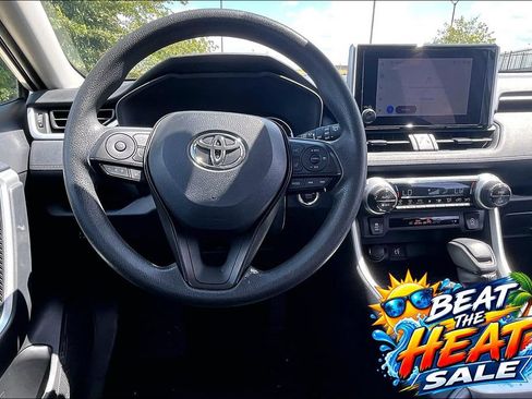 Used 2025 Toyota RAV4 XLE FWD image 6