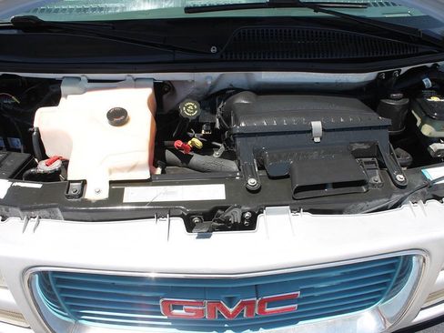Used 2000 GMC Savana 1500 w/ Marketing Option Pkg 1SE RWD image 14