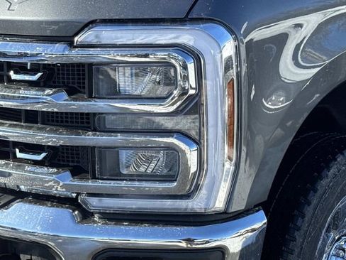 New 2026 Ford F250 Lariat w/ Chrome Package image 7