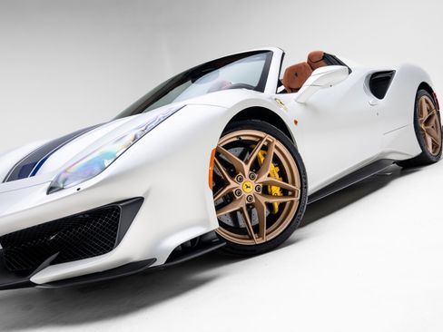 Used 2020 Ferrari 488 Pista Spider image 32