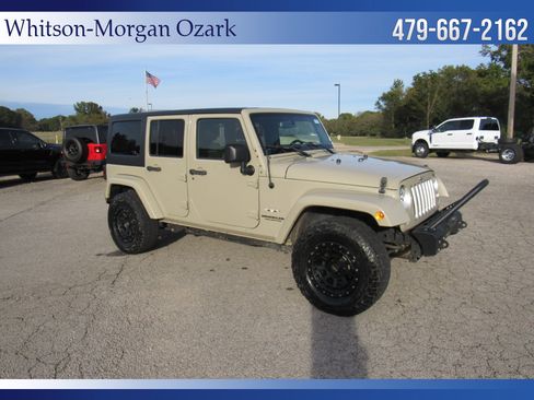 Used 2017 Jeep Wrangler Unlimited Sahara w/ Dual Top Group image 19