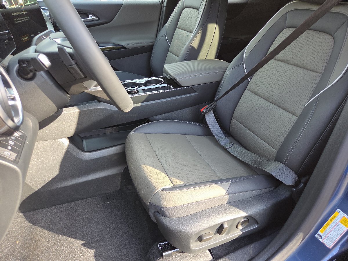 New 2027 Chevrolet Equinox LT w/ Convenience Package II AWD/4WD image 30