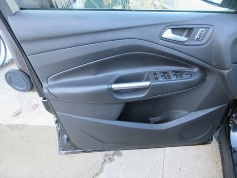 Used 2014 Ford Escape SE image 6