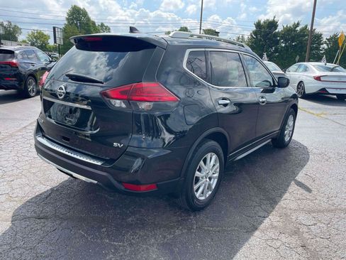 Used 2017 Nissan Rogue SV FWD image 4