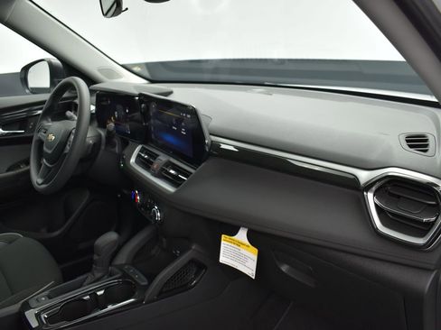 New 2025 Chevrolet TrailBlazer LS w/ LS Convenience Package FWD image 23