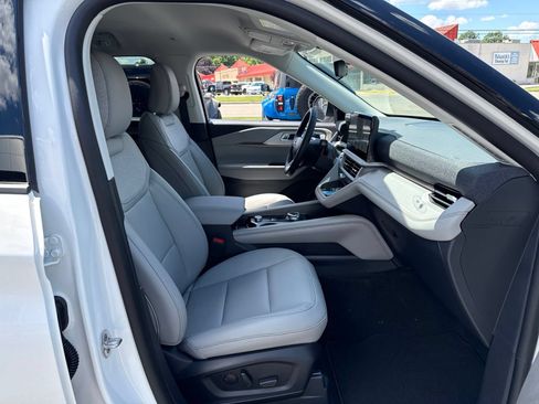 New 2026 Ford Explorer Active AWD/4WD image 35